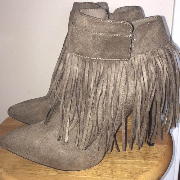 Tassel booties - Picture 3 of 4
